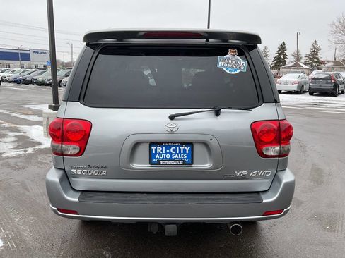 Used 2007 Toyota Sequoia SR5 image 6
