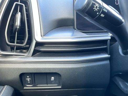 Used 2024 Kia Sorento S FWD image 18