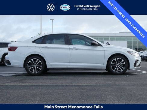 New 2025 Volkswagen Jetta Sport image 2