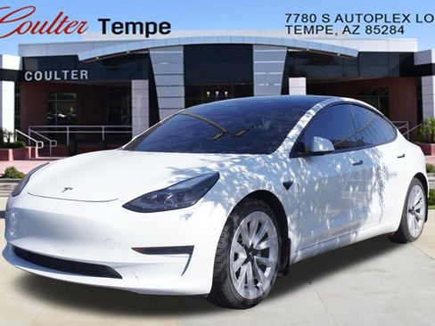 Used 2021 Tesla Model 3 Standard Range Plus RWD image 1