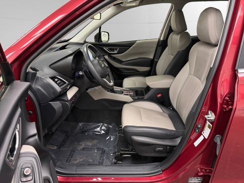 Used 2023 Subaru Forester Limited image 9