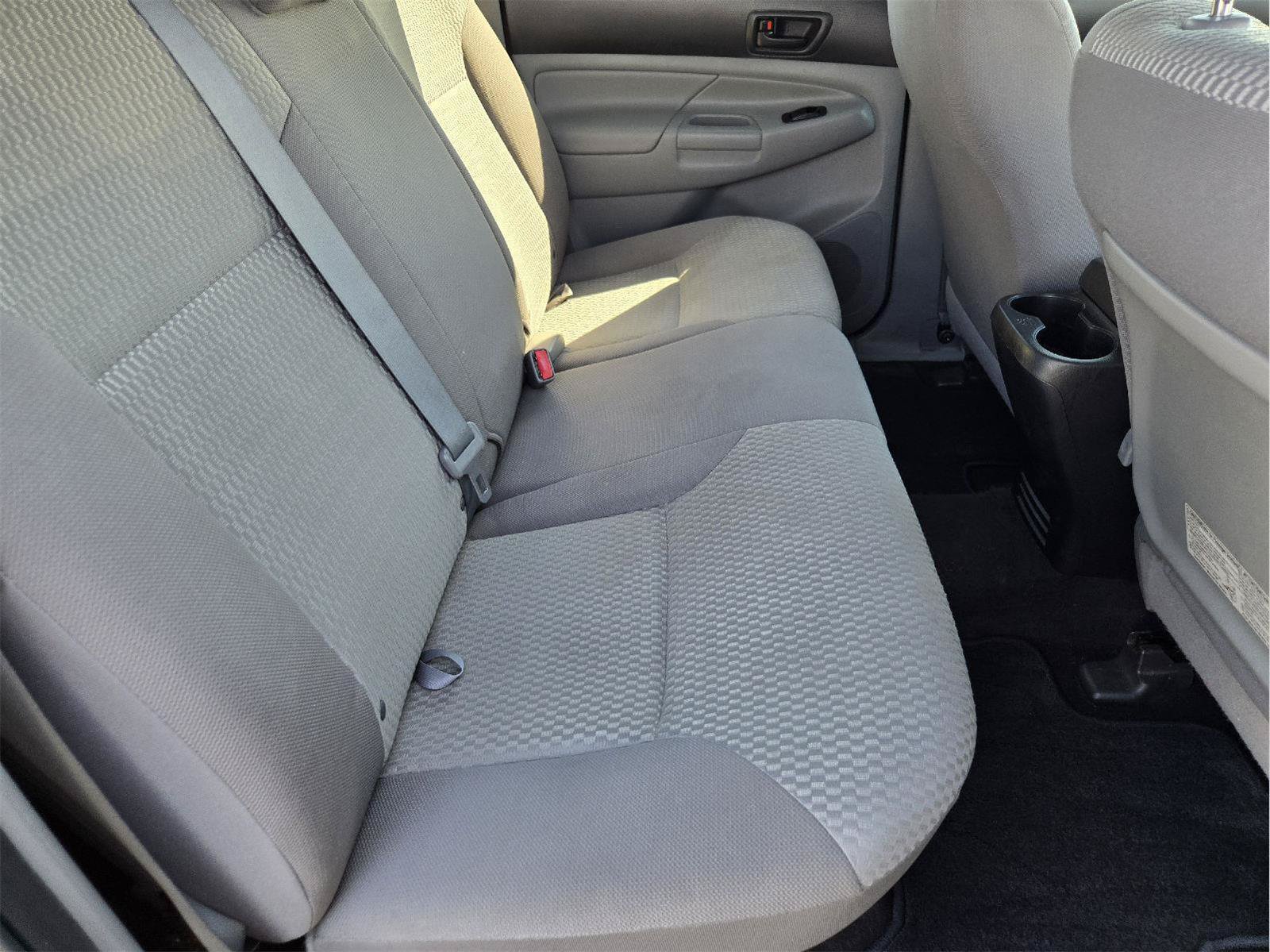 Used 2014 Toyota Tacoma PreRunner w/ SR5 Package RWD image 29