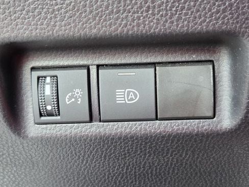 Used 2025 Toyota RAV4 LE FWD image 30