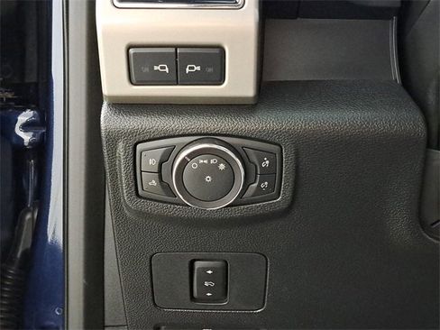 Used 2019 Ford F250 Lariat w/ Lariat Value Package image 23