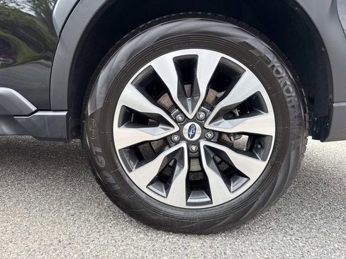 Used 2023 Subaru Outback Touring XT w/ Tech Package 3 AWD/4WD image 10