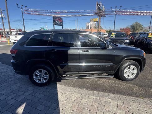 Used 2016 Jeep Grand Cherokee Laredo w/ Quick Order Package 23E image 7