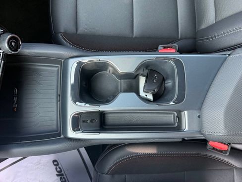 Used 2025 Chevrolet Equinox EV RS FWD image 42