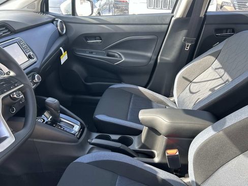 Used 2025 Nissan Versa SV w/ Trunk Package image 22