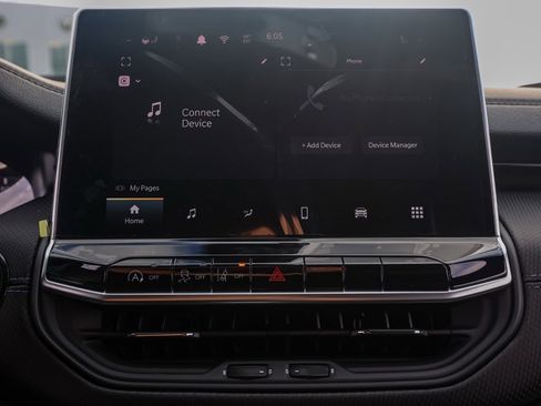 New 2026 Jeep Compass Latitude image 29