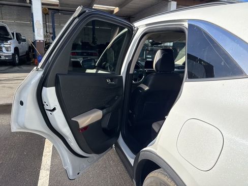 Certified 2020 Ford Escape SEL image 16