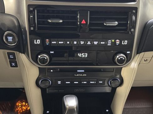 Used 2023 Lexus GX 460 Premium AWD/4WD image 32