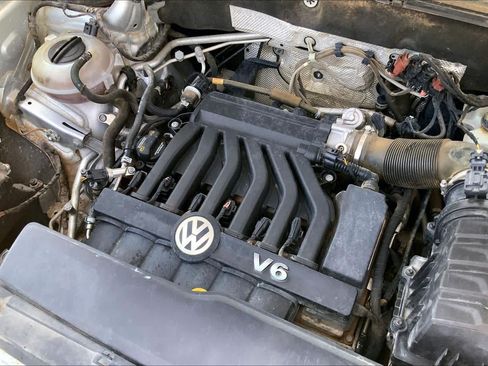 Used 2018 Volkswagen Atlas SEL AWD/4WD image 34