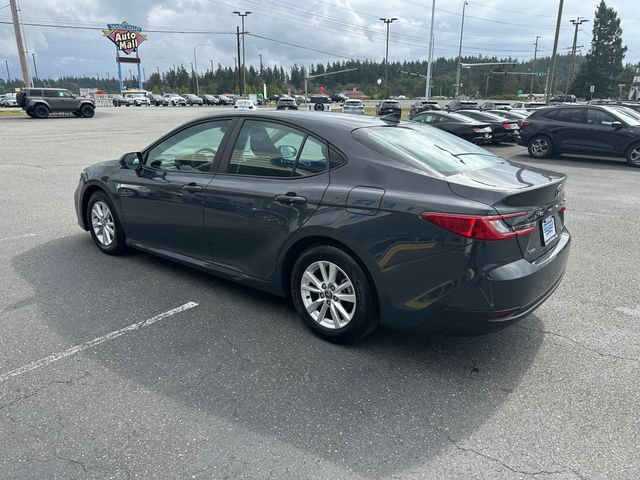 Used 2025 Toyota Camry LE FWD image 4