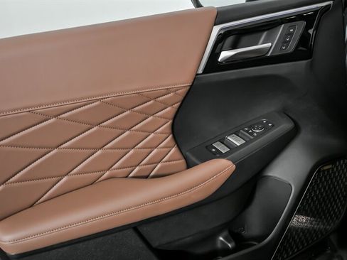 New 2026 Mitsubishi Outlander SEL FWD image 11