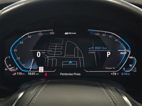 Certified 2023 BMW 530e w/ Premium Package image 16