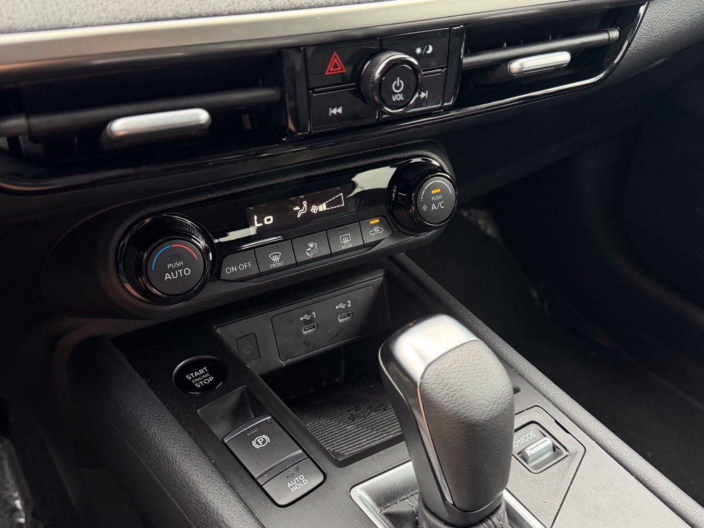 Used 2026 Nissan Kicks SV FWD image 18