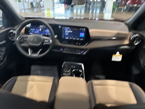 New 2026 Chevrolet Equinox ACTIV w/ Convenience Package III image 13