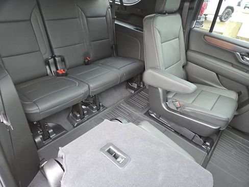 New 2026 GMC Yukon XL Denali w/ Sun & Power Step Package AWD/4WD image 33