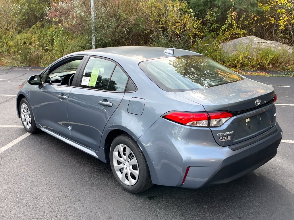New 2027 Toyota Corolla LE FWD image 3