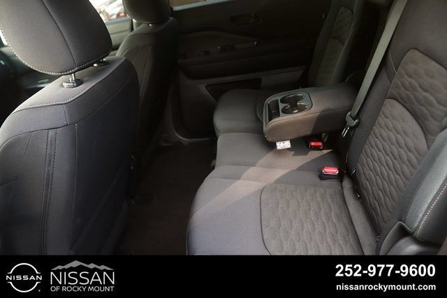 Certified 2026 Nissan Pathfinder SV FWD image 13