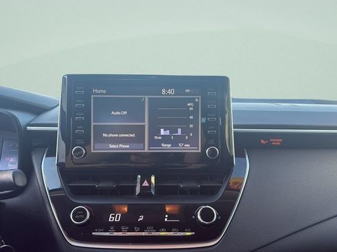 Used 2020 Toyota Corolla LE FWD image 14