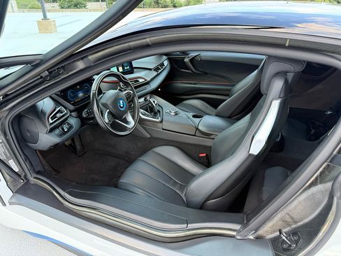 Used 2019 BMW i8 Coupe AWD/4WD image 11