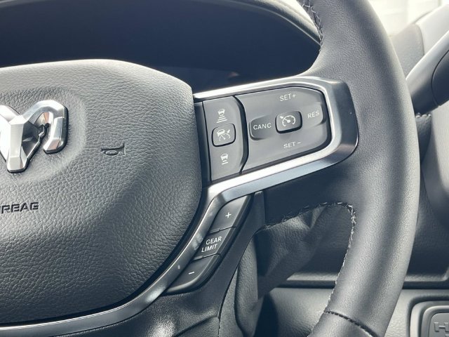 New 2027 RAM 2500 Laramie AWD/4WD image 27