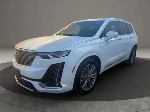 Used 2021 Cadillac XT6 Premium Luxury image 1