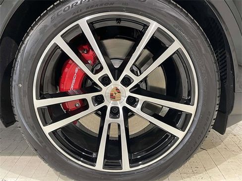 New 2026 Porsche Cayenne S image 15