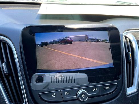 Used 2020 Chevrolet Malibu LT FWD image 21
