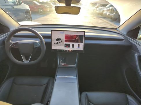 Used 2026 Tesla Model Y Long Range AWD/4WD image 18