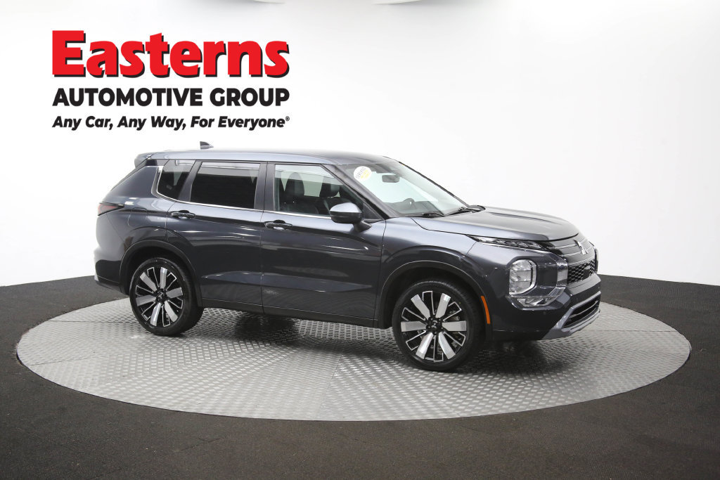 Used 2025 Mitsubishi Outlander SE FWD image 49