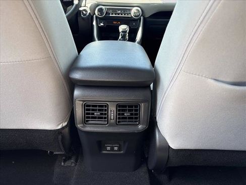 Certified 2020 Toyota RAV4 XLE w/ Convenience Package FWD image 15