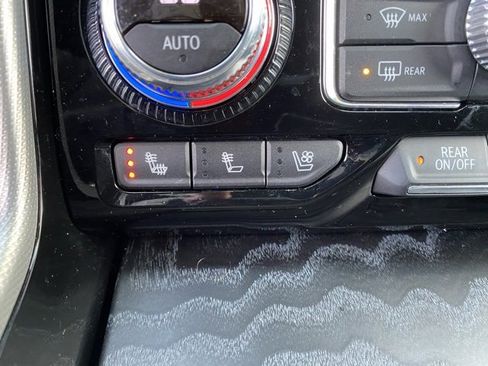 Used 2021 GMC Yukon Denali w/ Denali Premium Package image 29