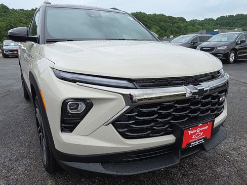 New 2026 Chevrolet TrailBlazer RS w/ Driver Confidence Package AWD/4WD image 11