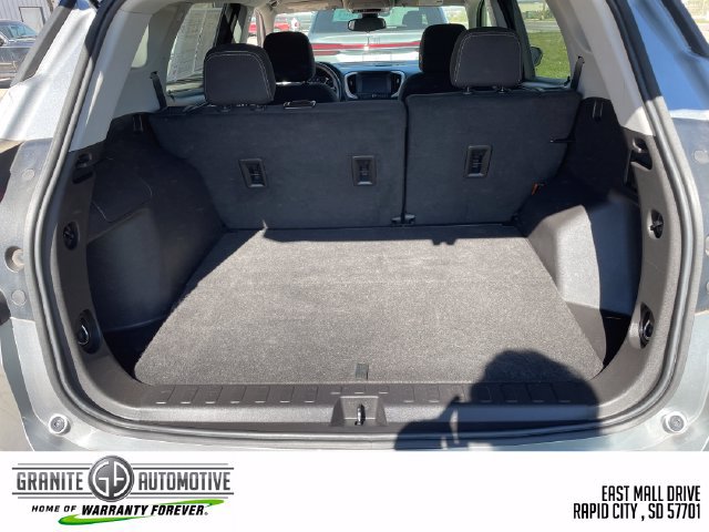 Used 2024 GMC Terrain SLE AWD/4WD image 24