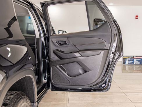 Used 2019 Chevrolet Traverse LT w/ LPO, Floor Liner Package AWD/4WD image 40