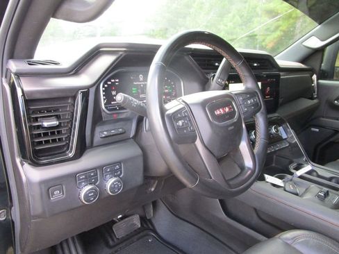 Used 2024 GMC Sierra 2500 AT4 w/ AT4 Premium Plus Package image 33