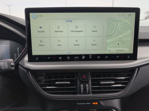 Used 2024 Ford Escape SE image 27