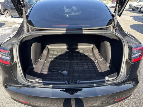 Used 2023 Tesla Model 3 Standard Range image 16