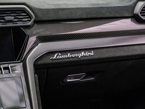Used 2024 Lamborghini Urus Performante image 31