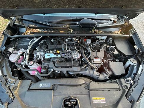 Used 2024 Toyota Prius LE image 11