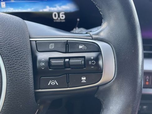 Used 2024 Kia Sportage SX image 9