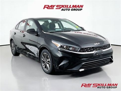 Used 2023 Kia Forte LXS image 1
