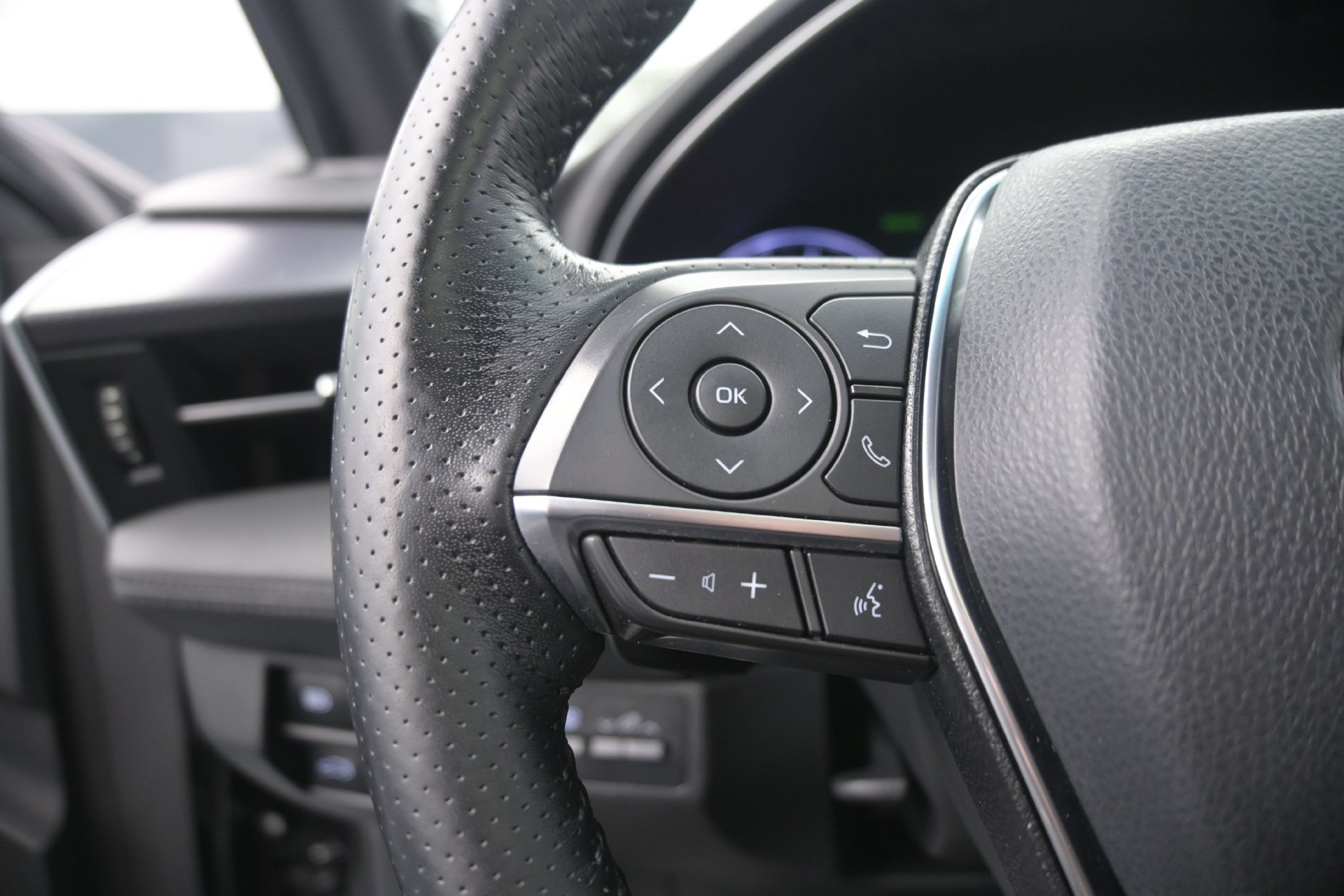Used 2019 Toyota Avalon XSE FWD image 21