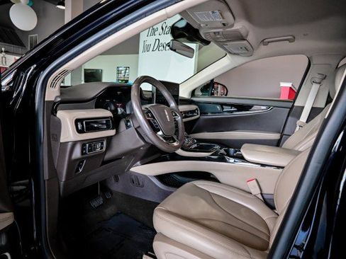 Used 2021 Lincoln Nautilus FWD w/ Equipment Group 101A image 16