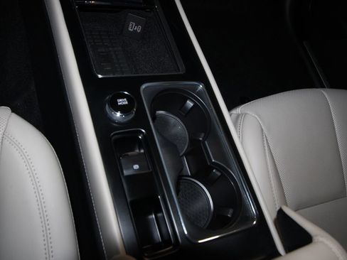 Used 2025 Lincoln Corsair AWD w/ Equipment Group 101A image 17