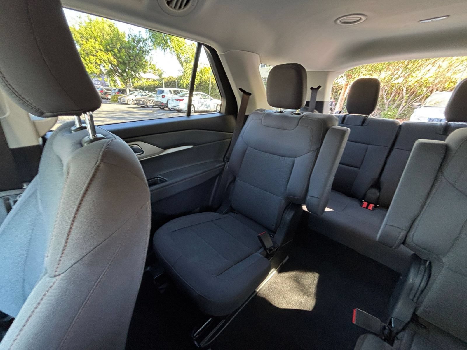 Used 2026 Ford Explorer Active RWD image 40