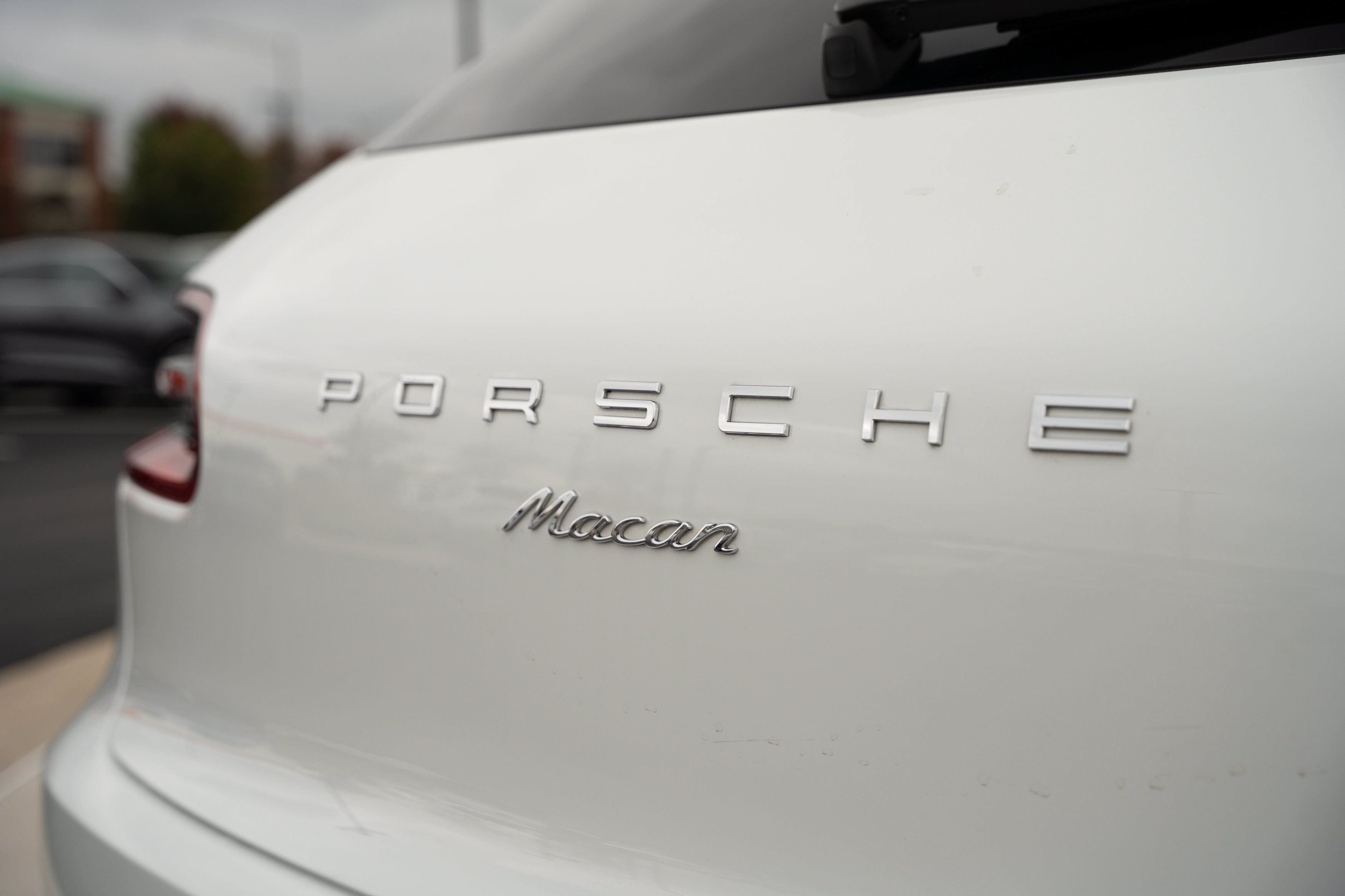Used 2017 Porsche Macan AWD/4WD image 28