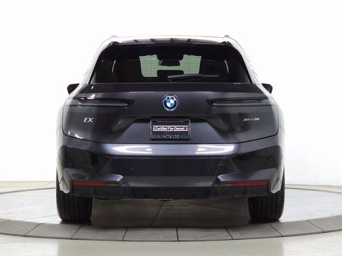 Used 2023 BMW iX xDrive50 w/ Premium Package image 8
